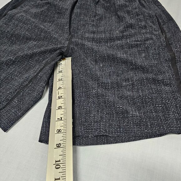 Lululemon Elastic Drawstring Waist Men Shorts Size M Black/Gray Unlined - Picture 8 of 15
